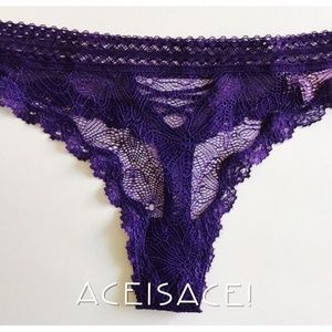 NWT* Very Sexy V-String Thong Panty --PURPLE --S/P